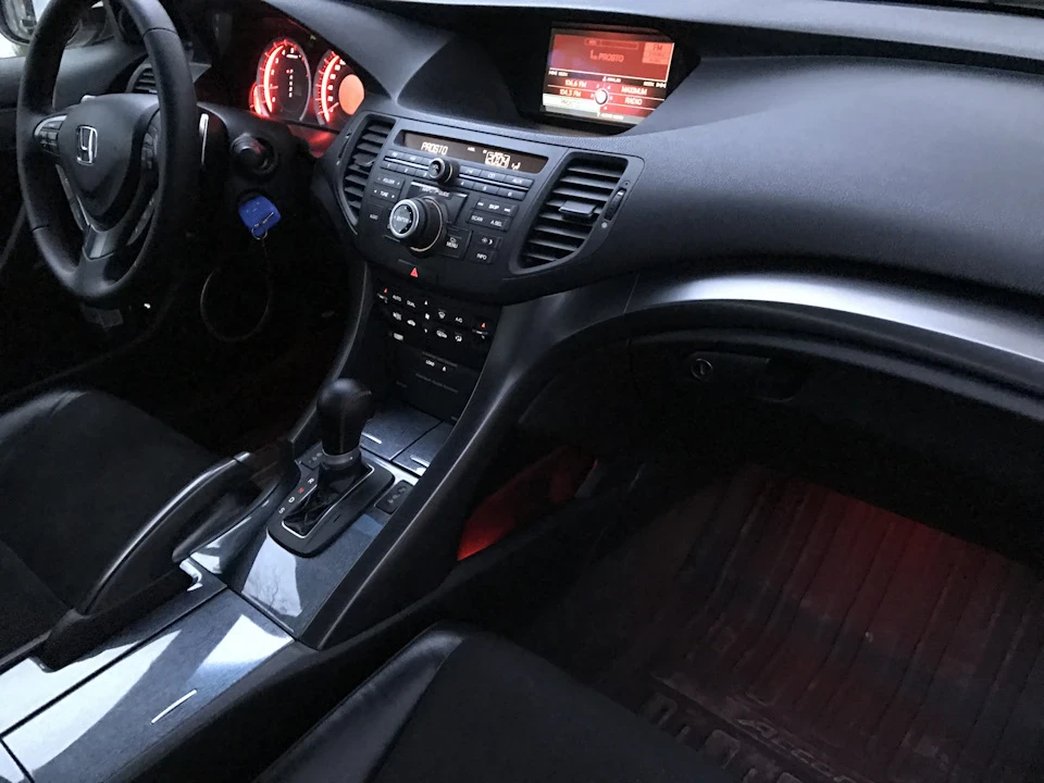 OEM Аксесуарне Led підсвічування для салону встановлено