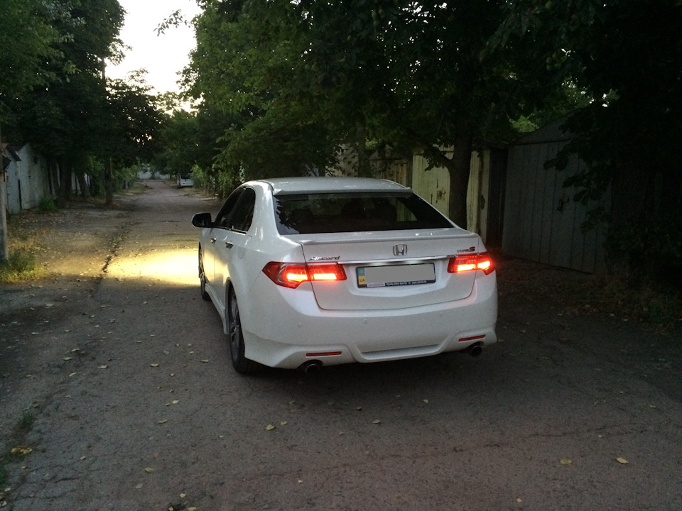 Задня LED Оптика OEM Honda Access 2