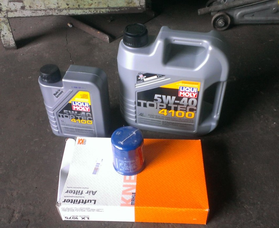 Заміна мастила на Liqui Moly TopTec 4100 1