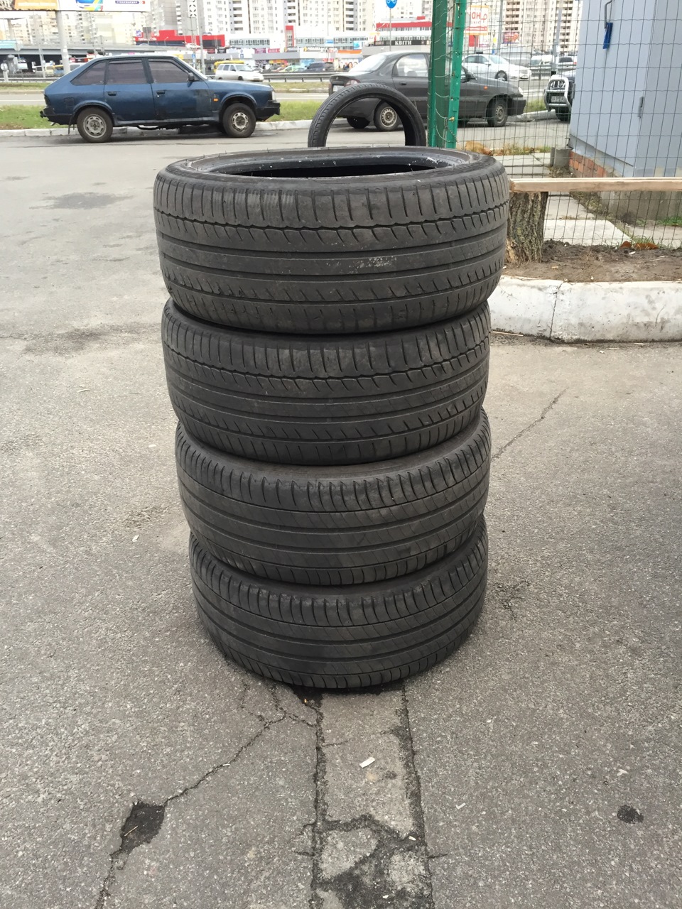 Продам MICHELIN Primacy (HP, 3) 235/45R18 98W 1