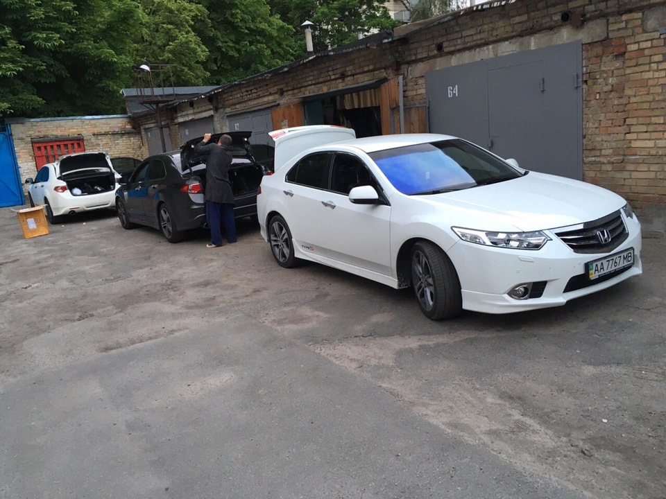 Встановлення нової оптики Led від Honda Spirior з темним хромом 1