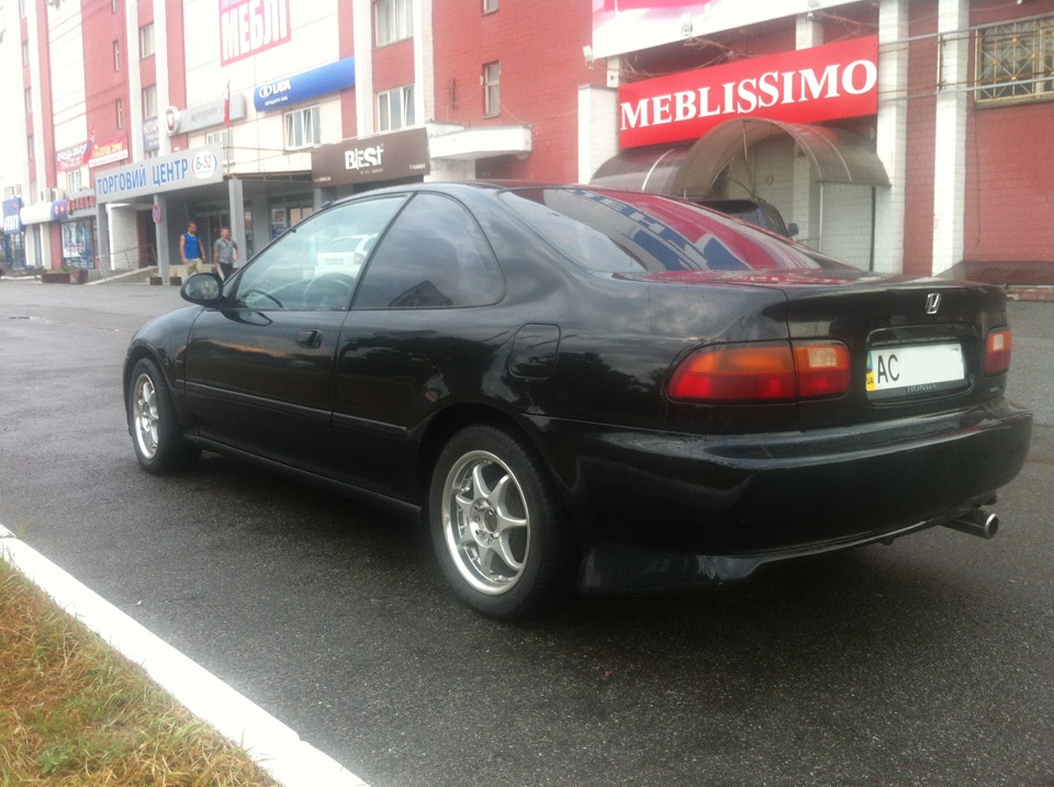 Kosei Racing Seneka R15/JJ6.5/ET43 + Fulda Carat Assuro 205/50 3