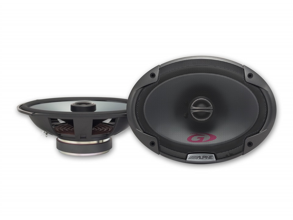 Заміна задніх динаміків. Стік Peoneer(15W RMS, аж смішно) на /////Alpine(45W, не так смішно) 3