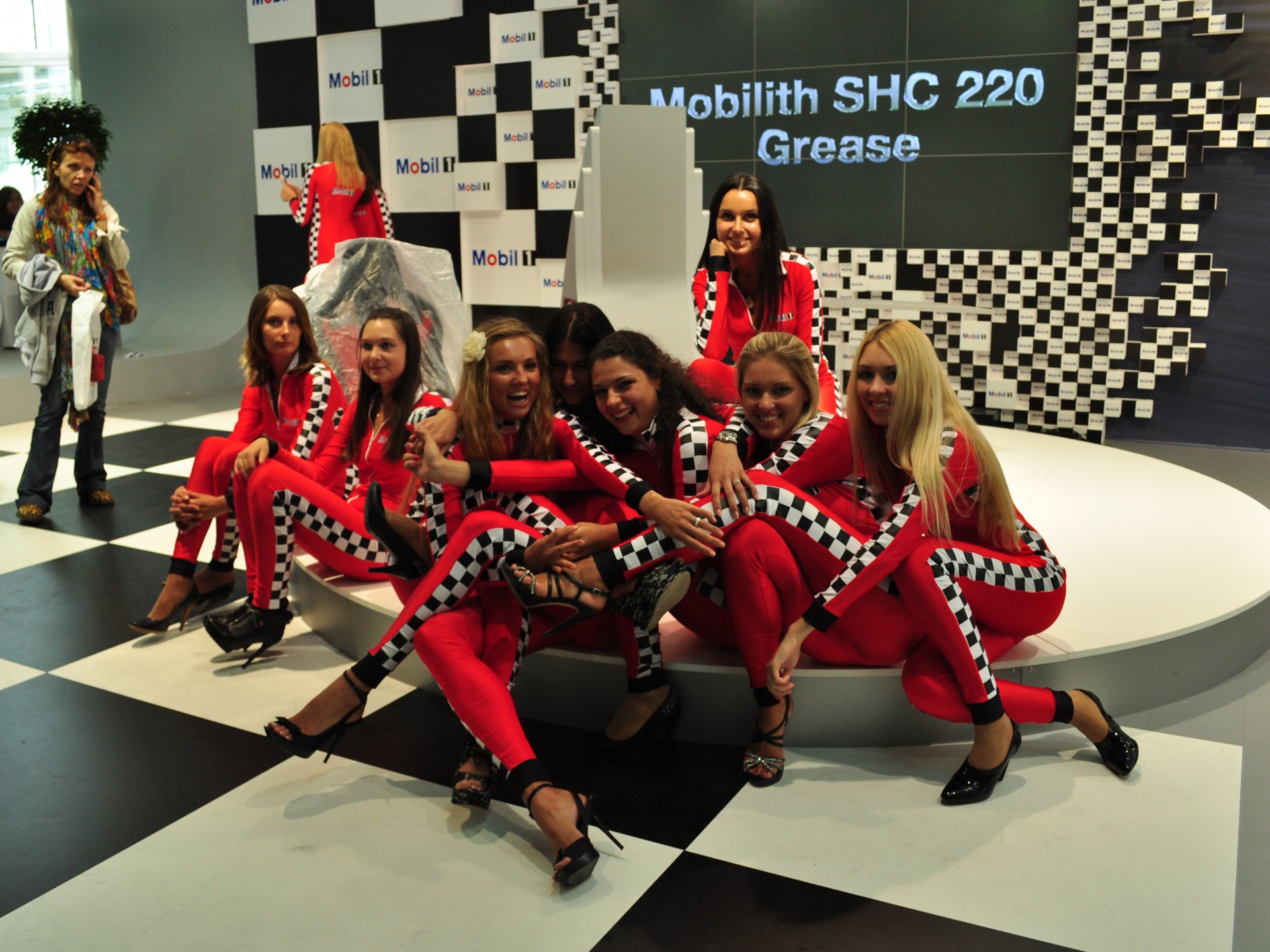 Автошоу на столичці 2011 частина 2 2