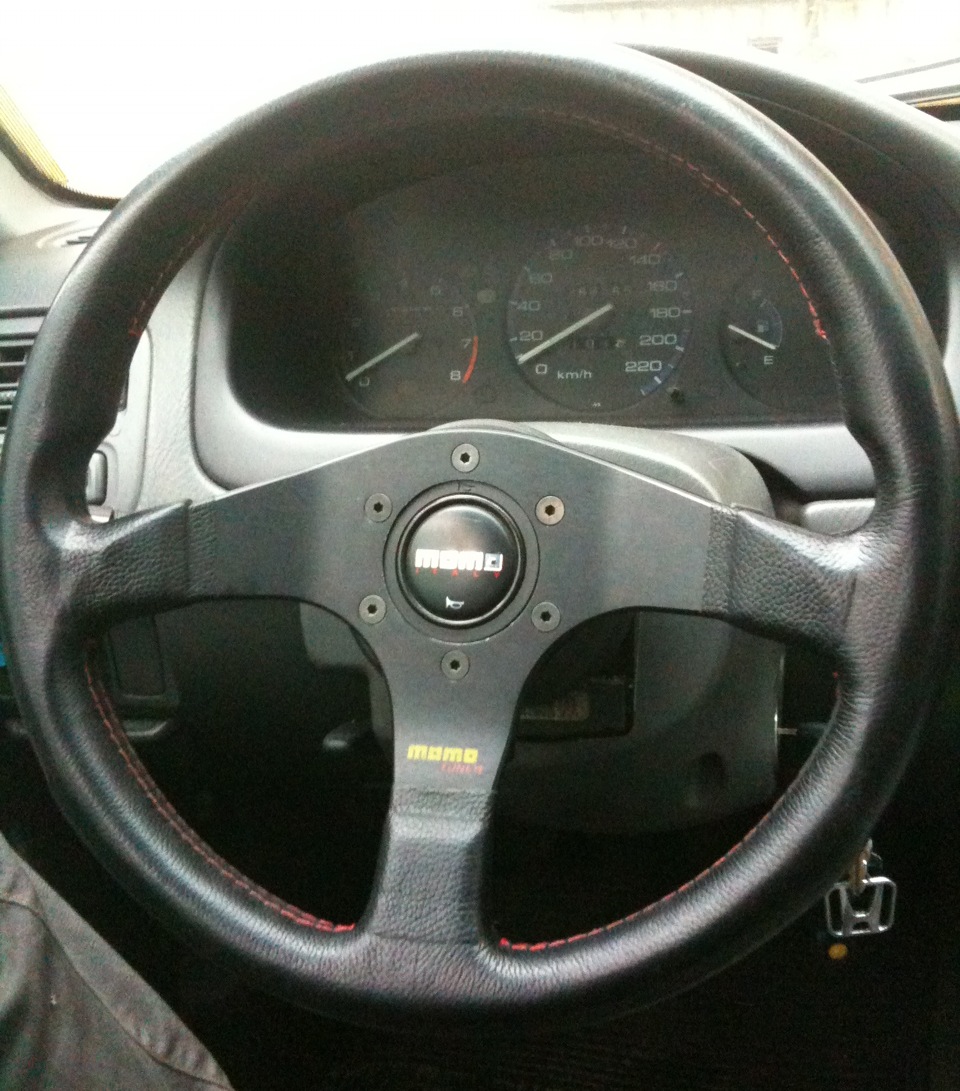 Руль MOMO 3