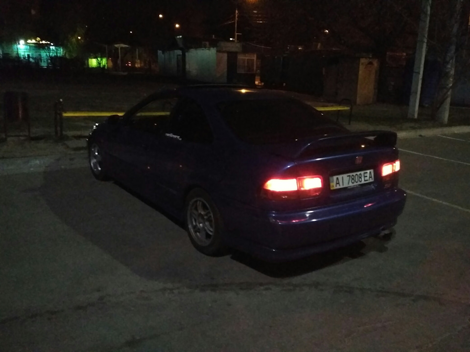 Usdm у кришку багажника. 4