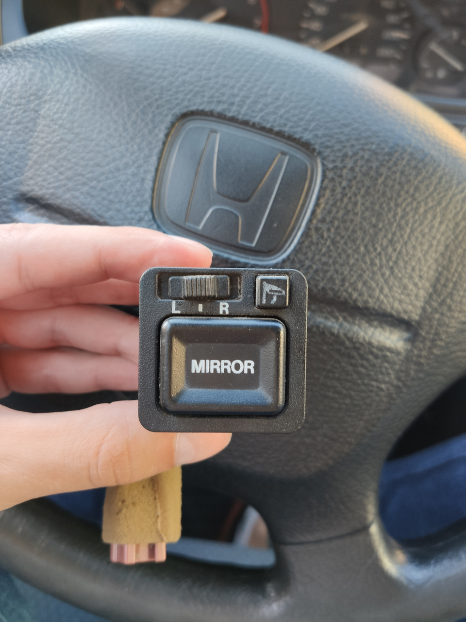 79. Джойстик дзеркал Honda Domani MA 1