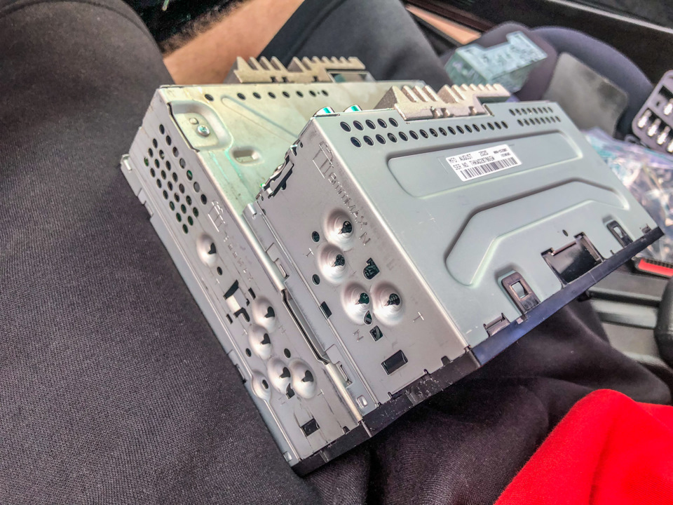 59. Велике ТО №6. Pioneer MVH-S520BT. 3