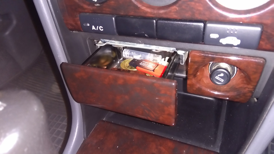 Три роки їжджу, не знав що є підсвічування попільнички 4