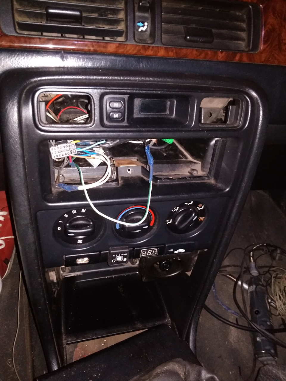 Розібрав центральну консоль 3