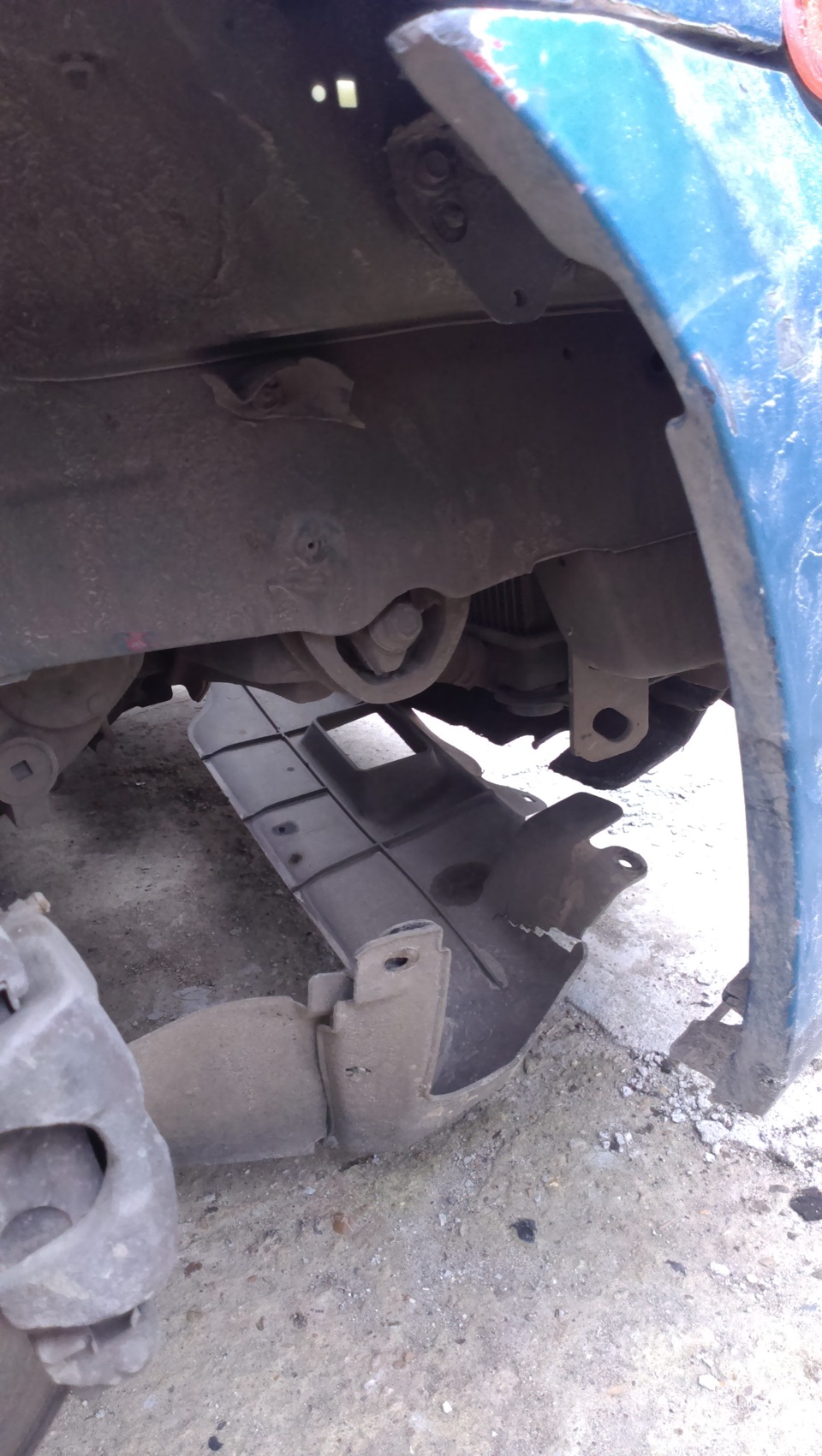 Engine Mountin 1
