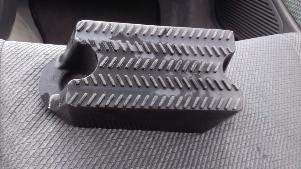 Footrest OEM 2