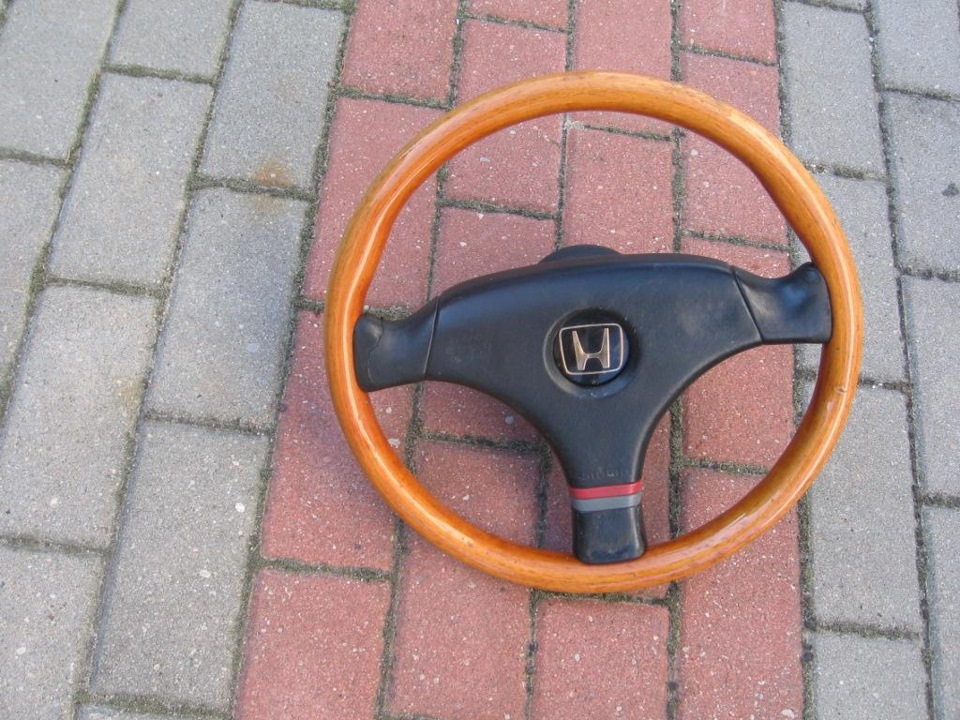 Momo Wooden Steering Wheel And Hub (Optional EDM) 3