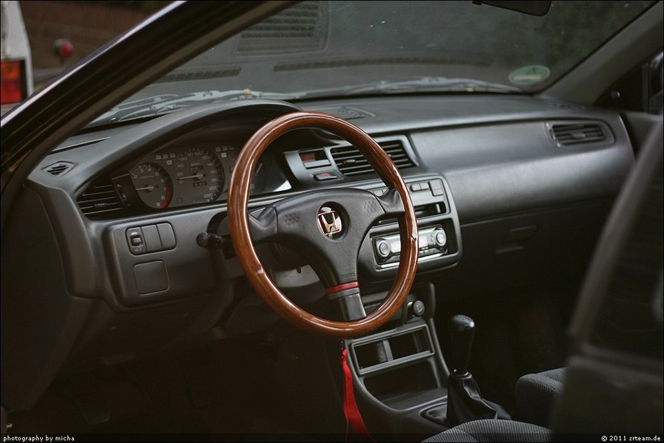 Momo Wooden Steering Wheel And Hub (Optional EDM) 2