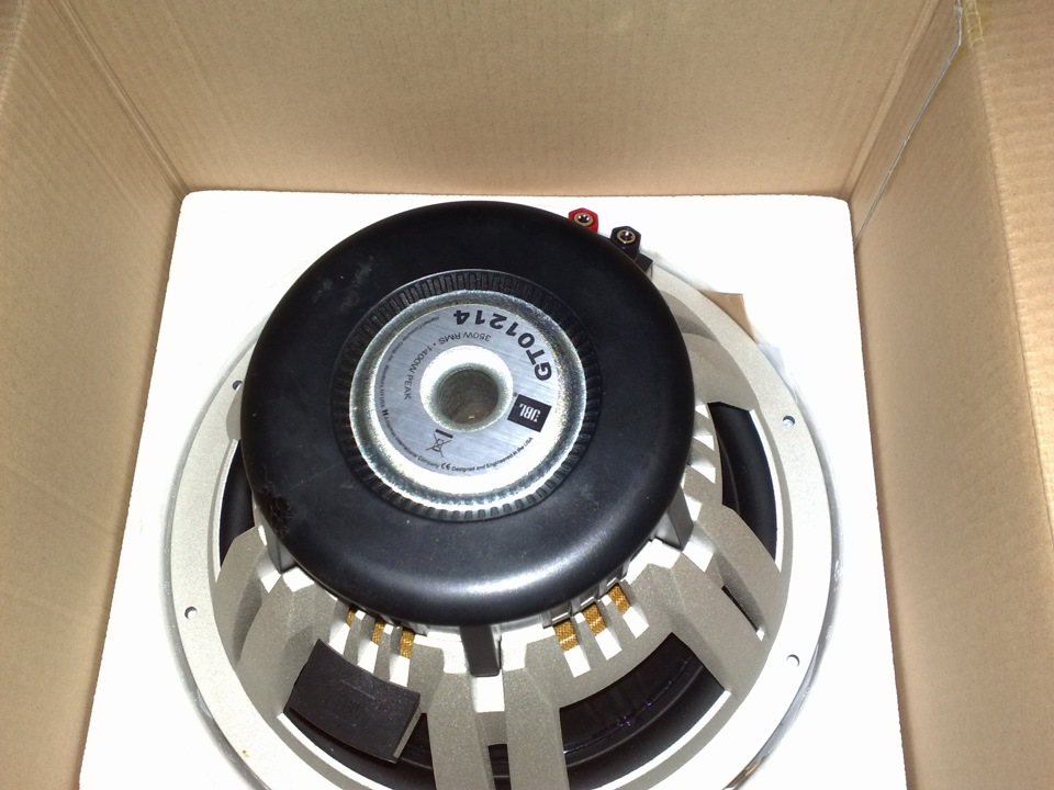 Subwoofer JBL GTO1214 3