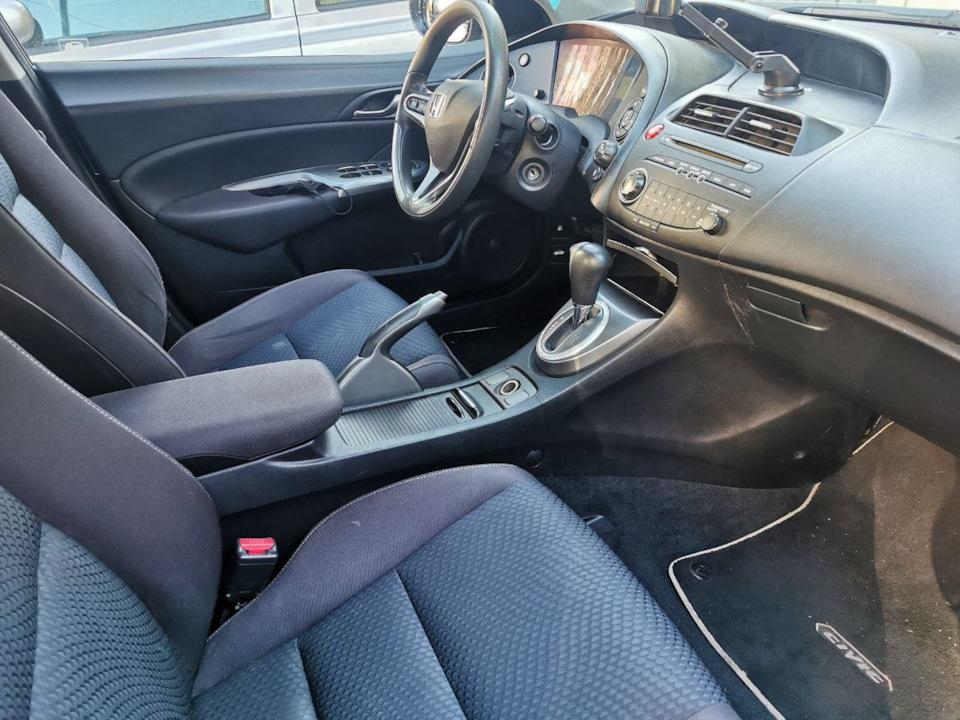 Покупка автомобіля Honda Civic 5D 8 покоління 4