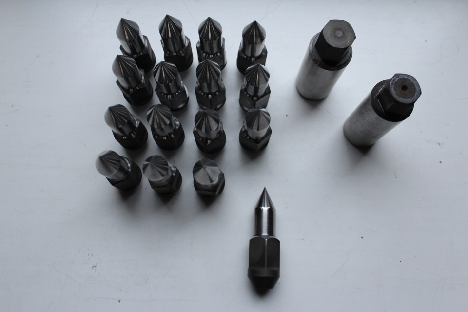Колісні гайки 3