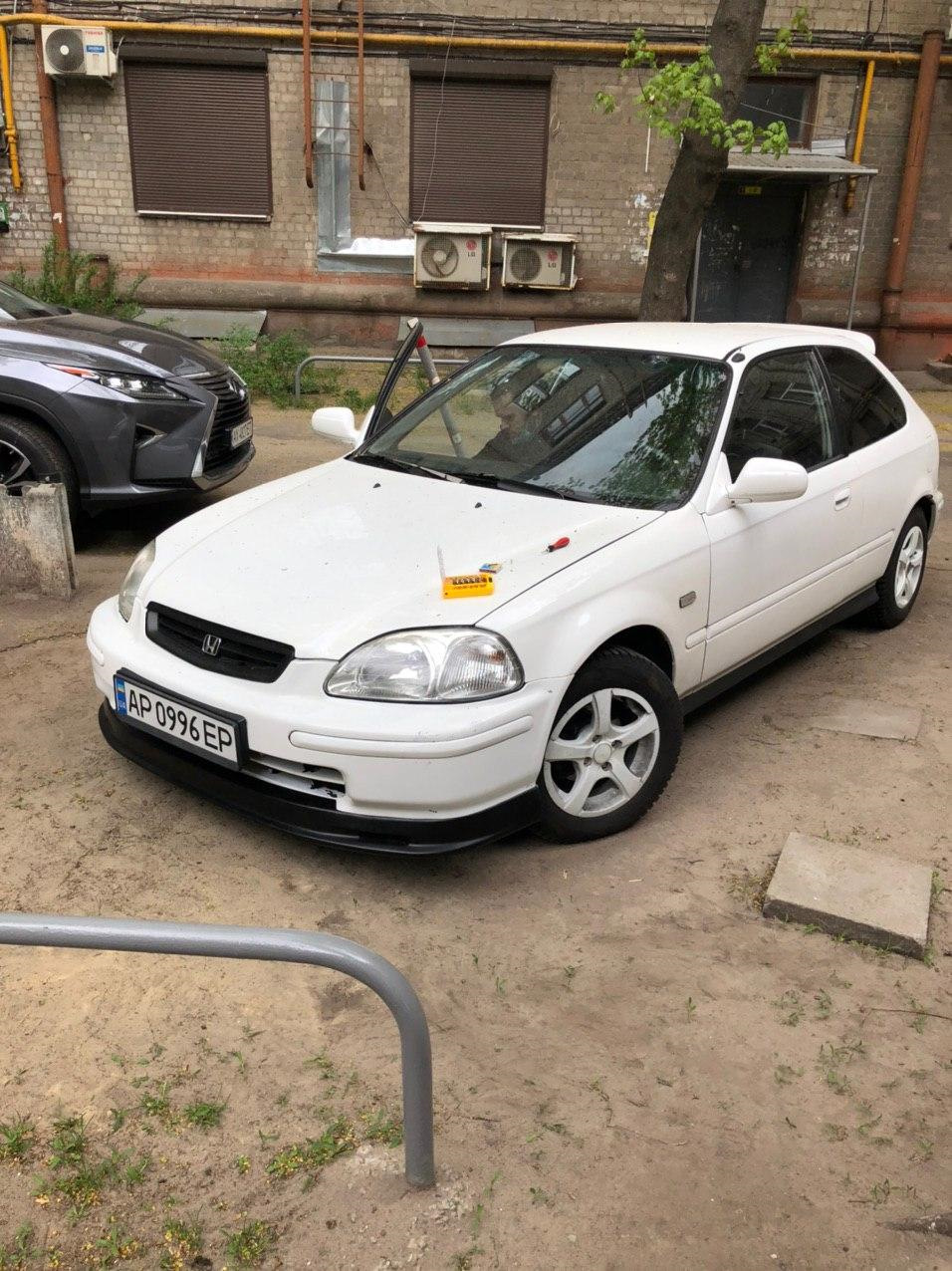 Установка губ Mugen і задніх амортизаторів Kayaba Excel G 5