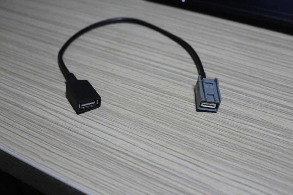 Прийшов перехідник на штатний usb 2
