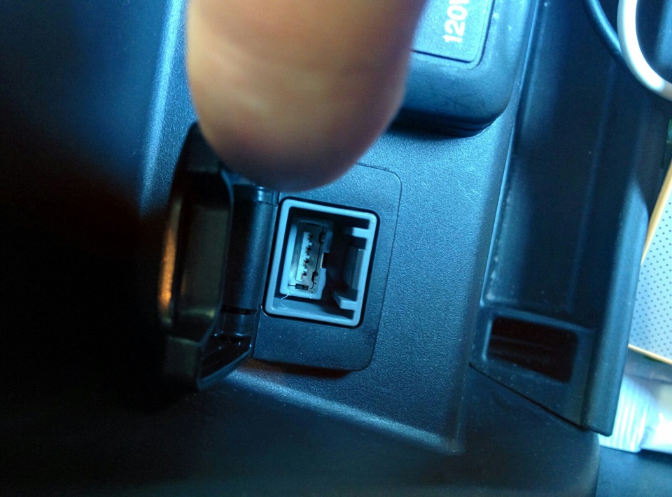 Прийшов перехідник на штатний usb 1