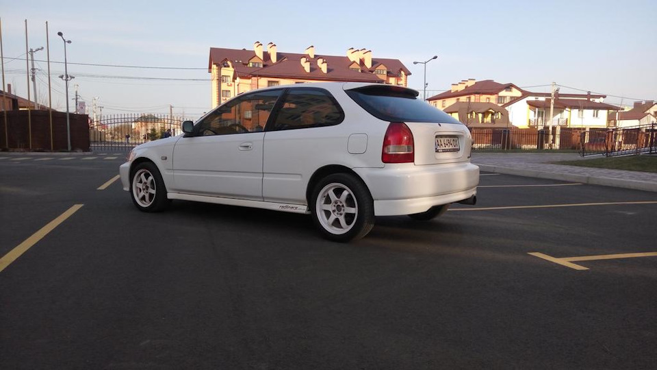 Продам Honda Civic 6 B18 + р/с Typer R + кпп S4C 4.4 LSD 5
