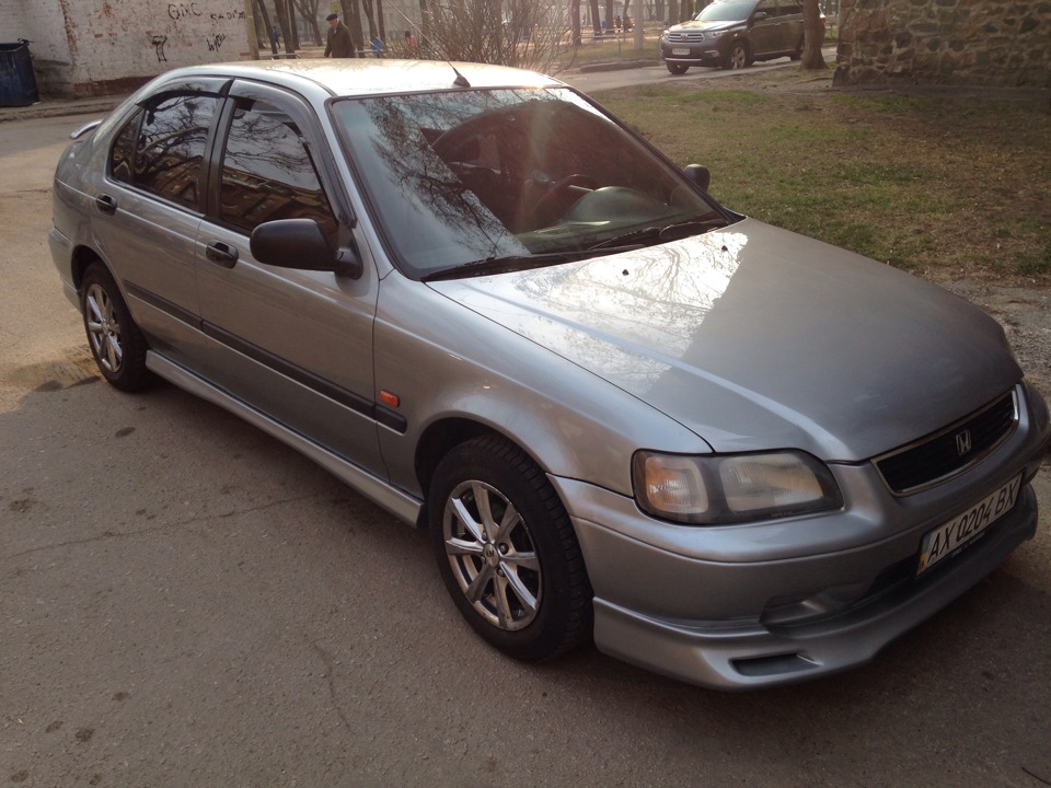 Встановлення елементів обважування - порогів та задньої губи VTi-s 4