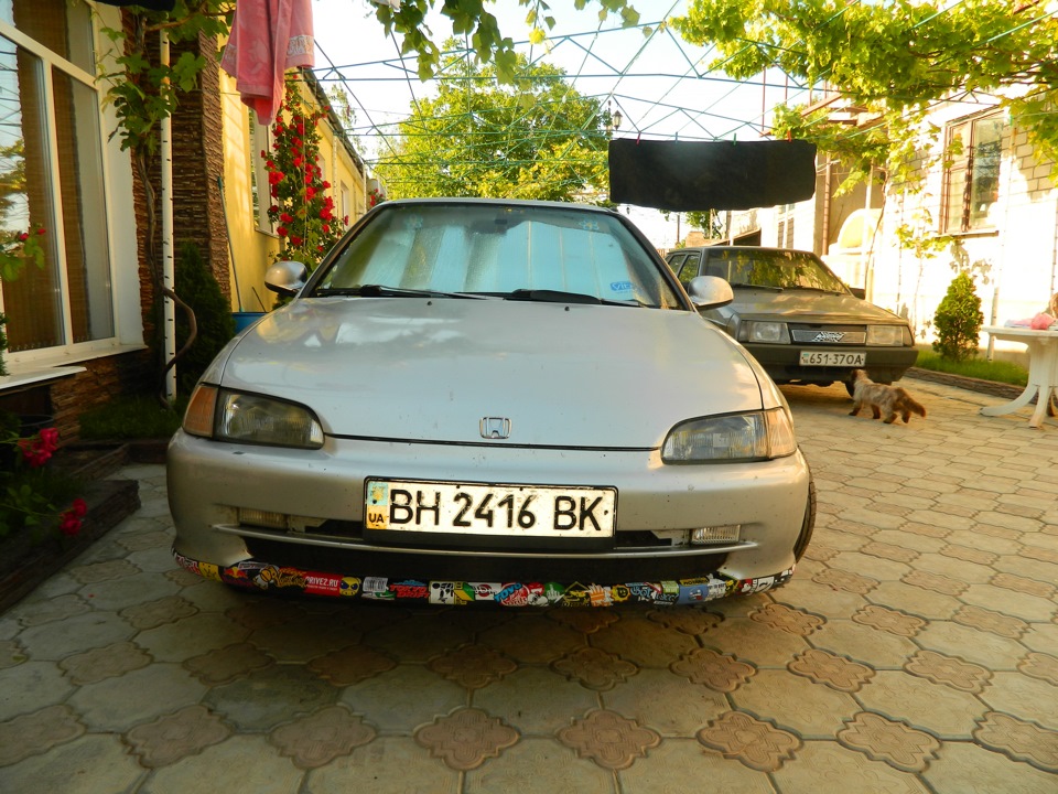 Стикернувся 3