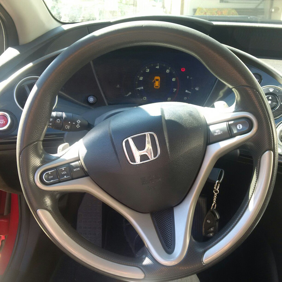 Заміна затертого значка Honda 2