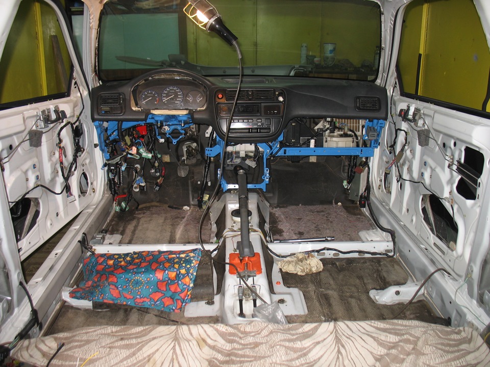 2012-05 - SWAP - Салон, остаточне складання, Перший виїзд 1