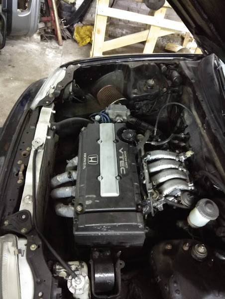 Руль Raid HP, радіатор Mishimoto, глушник SAAB 9000 та інше 2