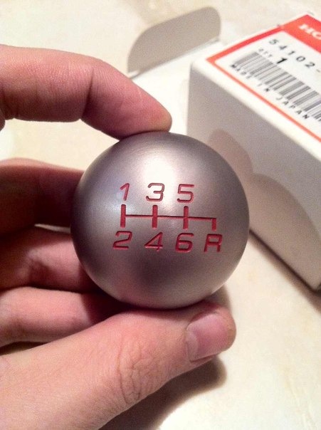 Type R Shift Knob 2