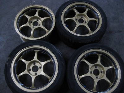 Advan Racing R16 1