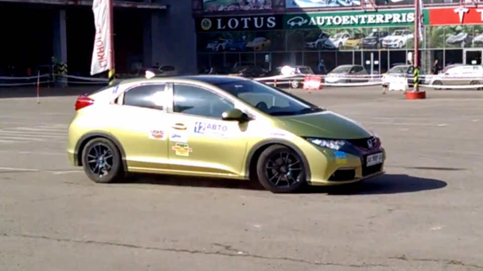 Цип дебютував у слаломі! 🏎🐥🏆 4