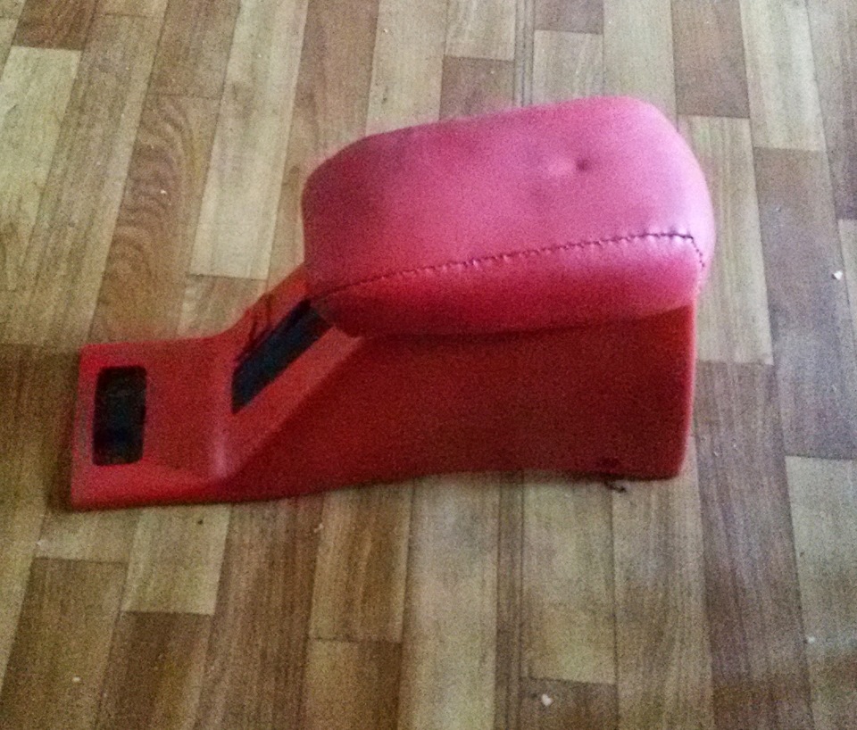 оригінальний підлокітник 1