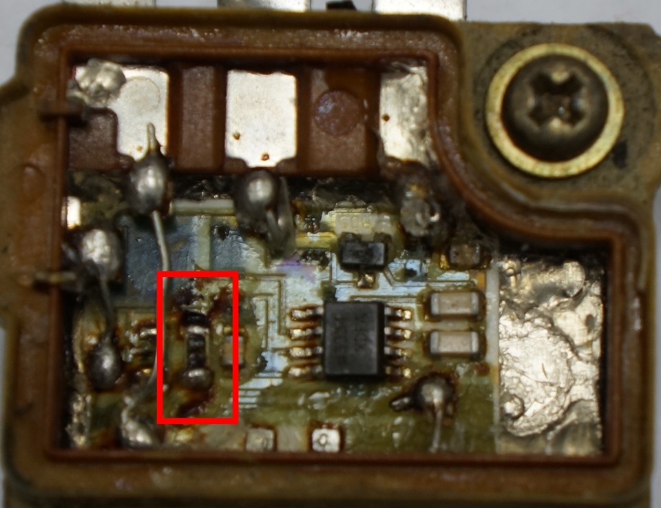 Причина помилки 15 (Виведення сигналу запалювання) 4