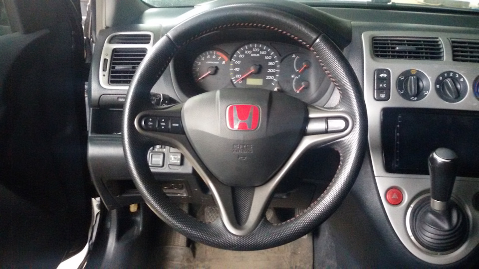 руль от VIII civic Type-R 1
