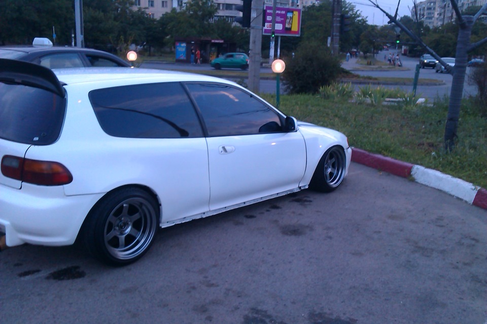 Civic VS Rota Grid-V 4
