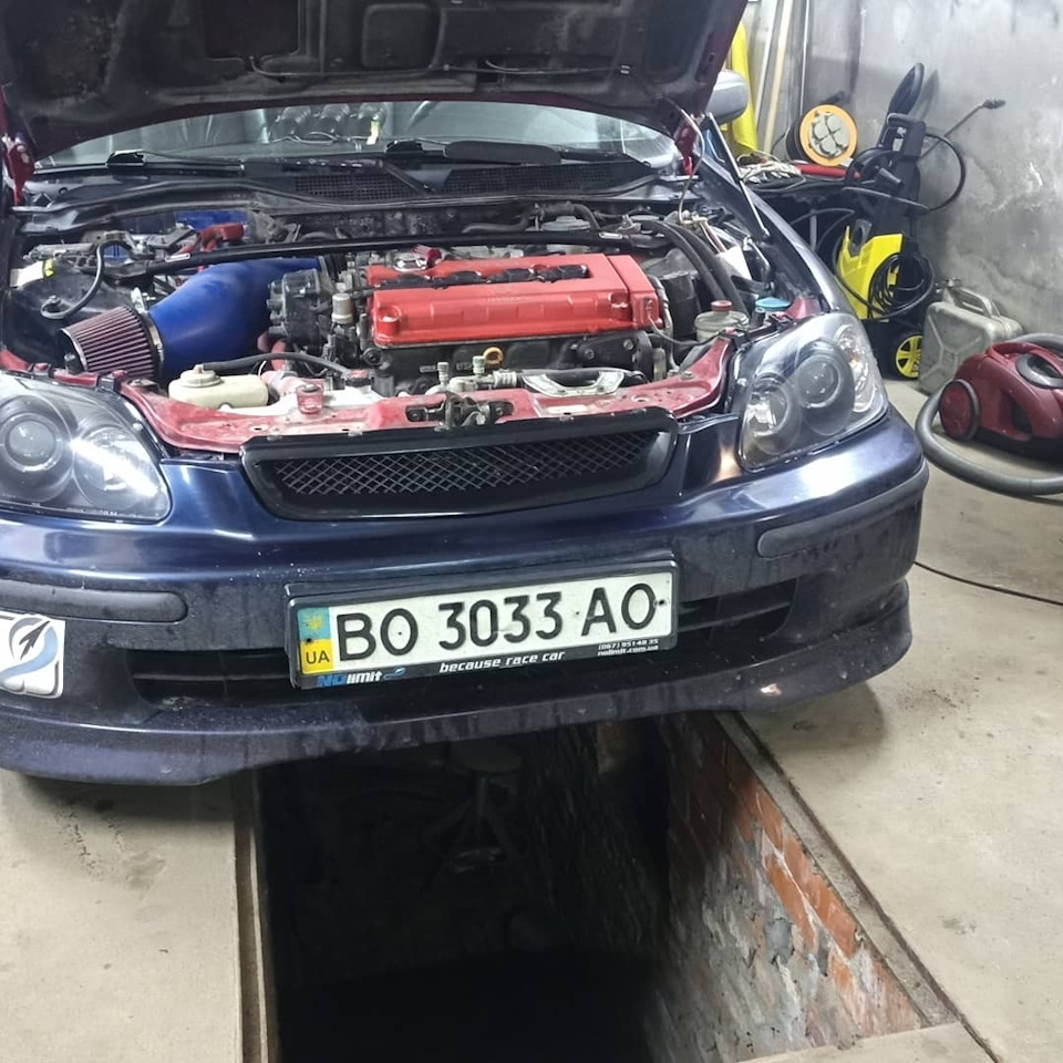 Грати в стилі Type R 2