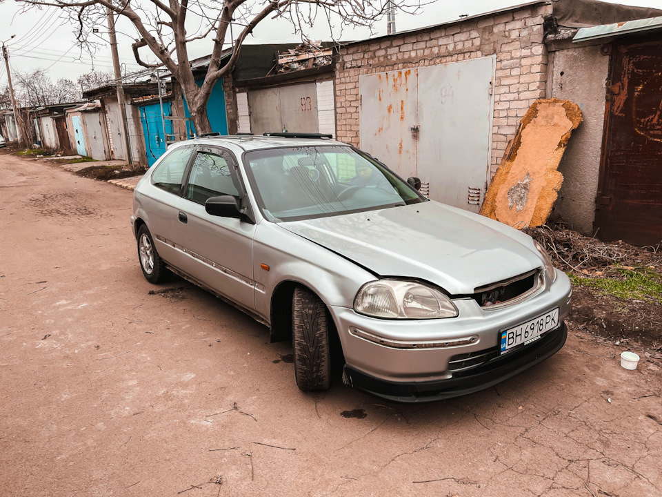К-чао, сині облізли молдинги 1