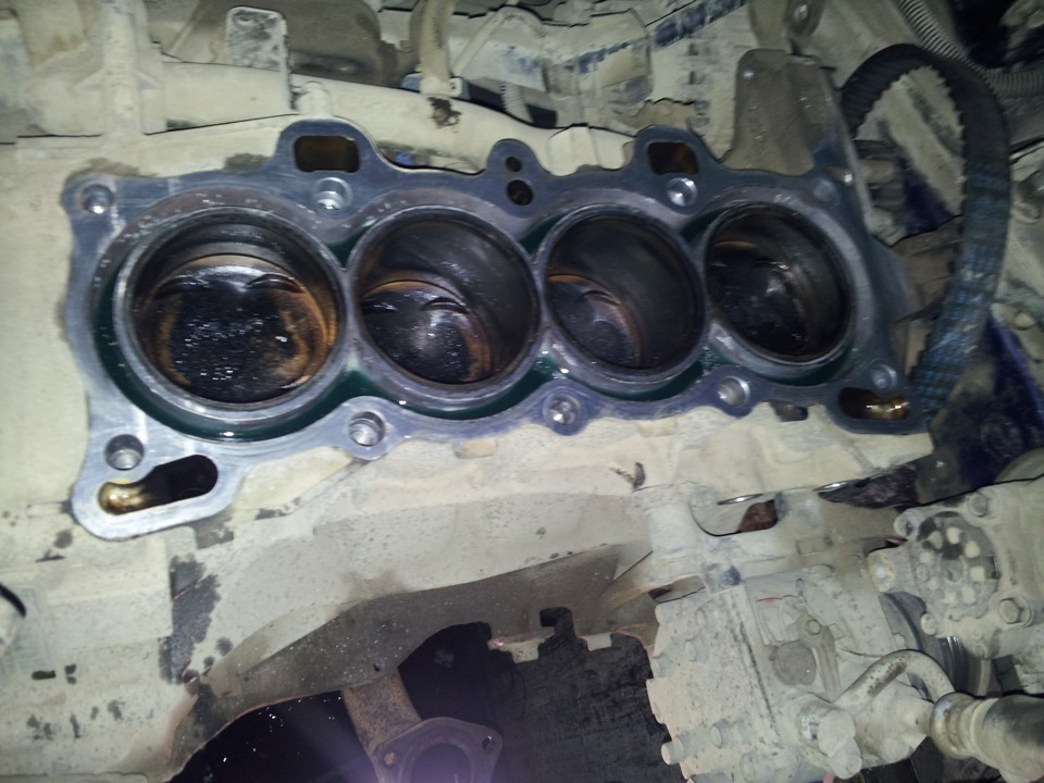 Розкол двигуна D14A4 2