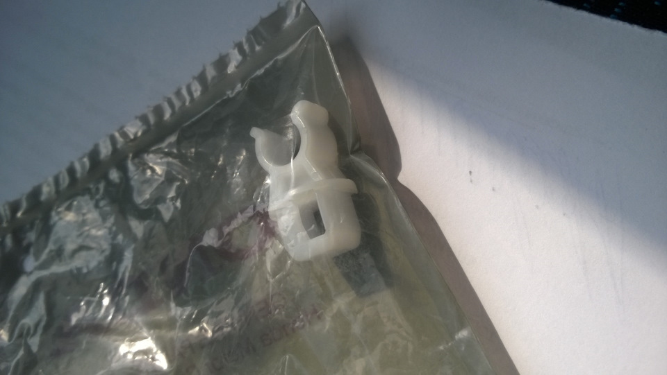 Упор капота OEM 2