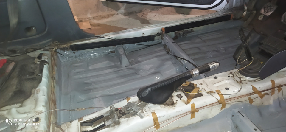 Очистив підлогу від старого бітуму 2