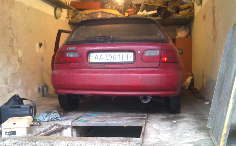 Ось і задні фари. 1