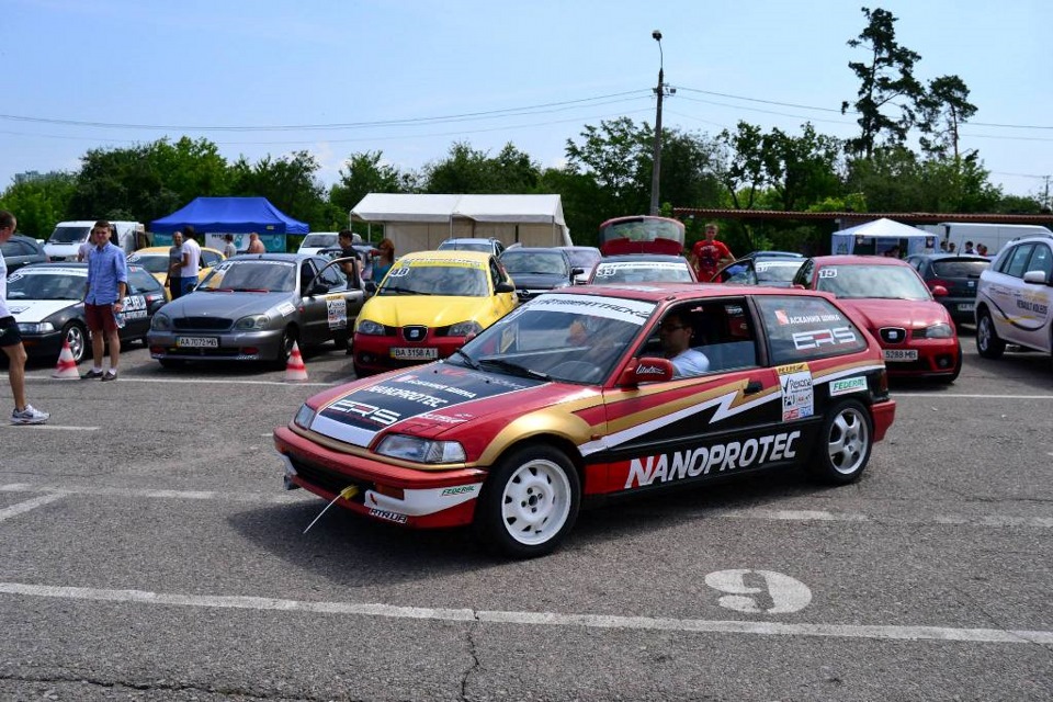 Два чемпіонати, два Honda Civic, два пілоти, одна команда 1