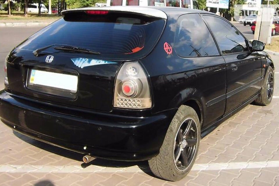Задні ліхтарі 2