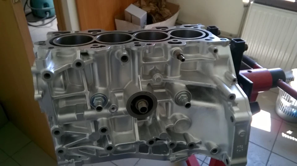 Складання двигуна B18C частина 1