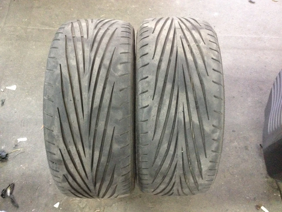 Продам гуму (літо) 215/40 16