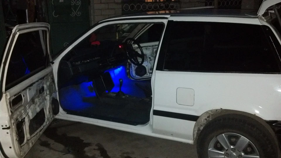Багато і по дрібницях.