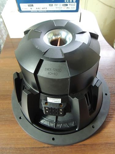 Alpine SWX-1243D 1