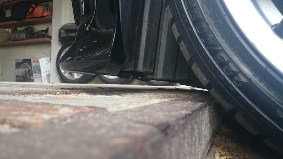 Заїзд у гараж) 1